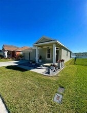 Building Photo - 10400 Eastpark Woods Dr