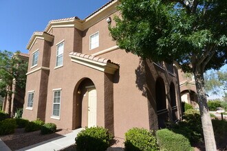Building Photo - 3840 Juno Beach St