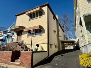 Building Photo - 46 Frances St