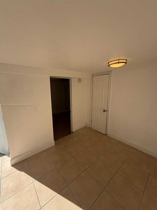 Foto del edificio - 2660 NE 212th Terrace