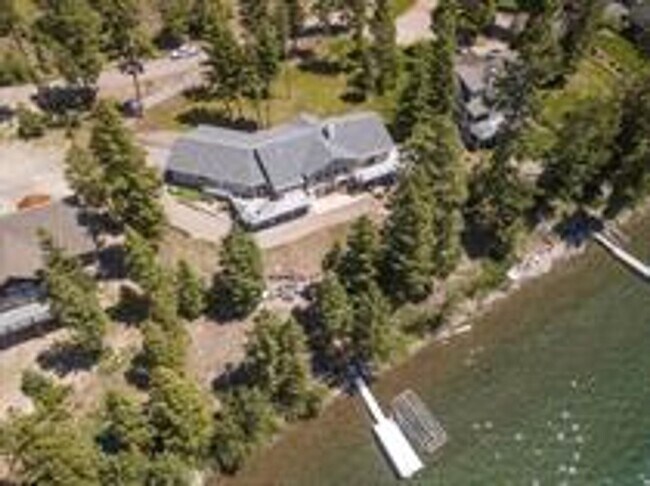 Foto del edificio - Fully Furnished Winter Rental: Stunning Lakefront Retreat on Little Bitterroot Lake – Marion, Mon...