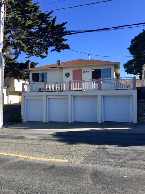 Foto principal - 715 Cass St