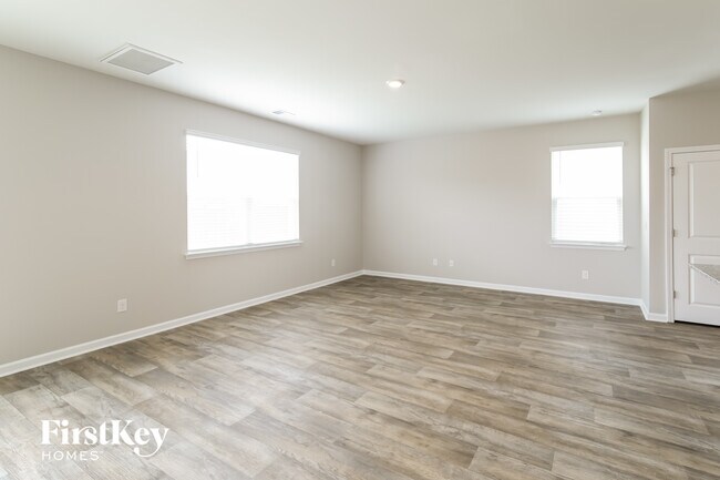 Foto del edificio - 9733 Roseberry St