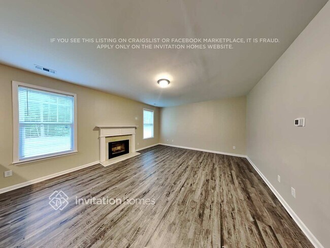 Foto del edificio - 4400 Savannah Dr