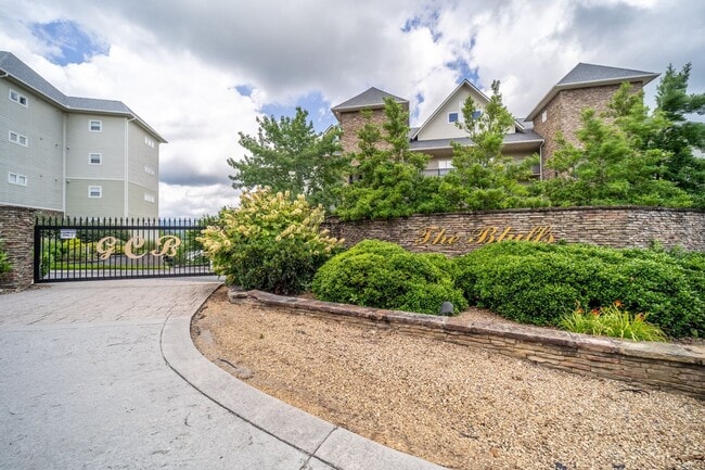 Building Photo - Lakefront Condo for Rent | 2 Bed, 2 Bath |...