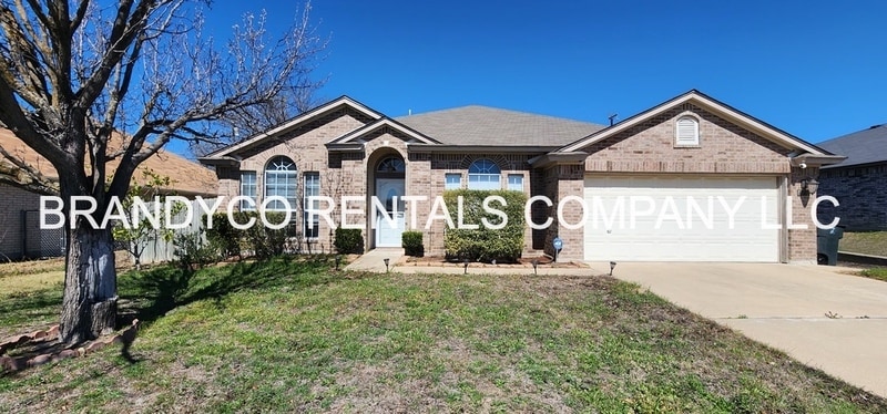 Foto principal - 4509 Twin Oaks Cir