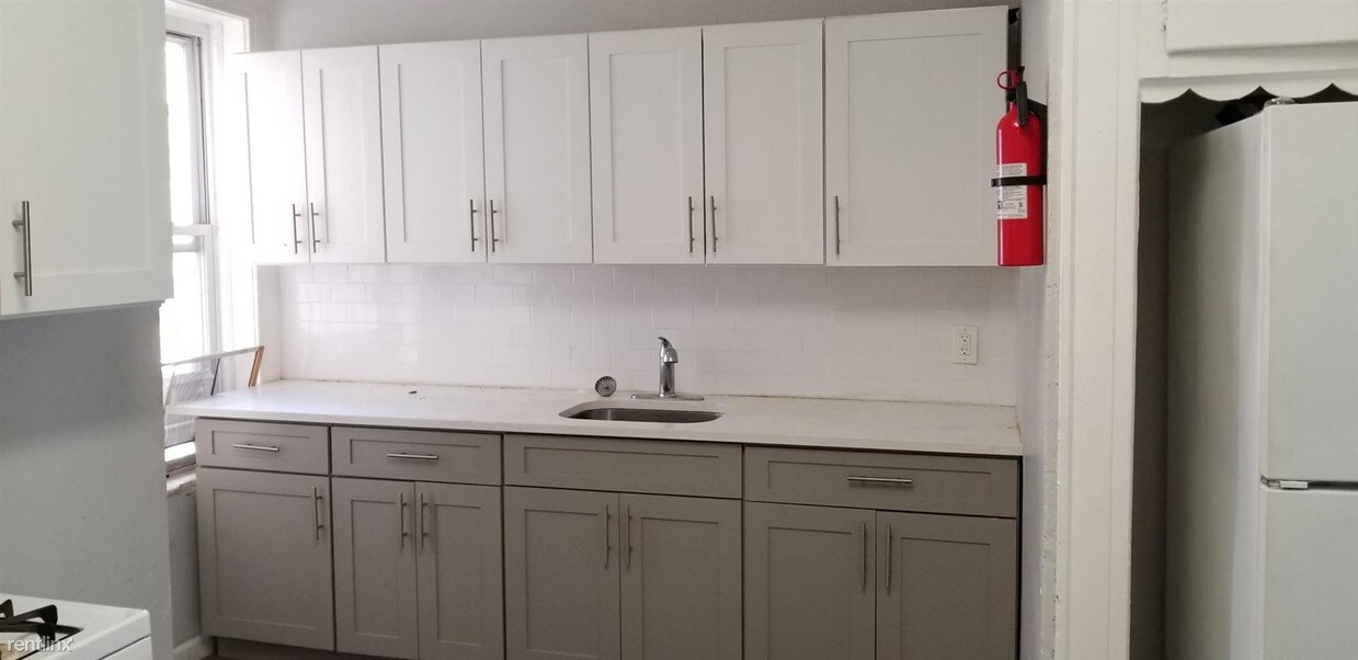 3 br, 1 bath - 61 S Munn Ave Apt 202 - 3 br, 1 bath  - 61 S Munn Ave Apt 202