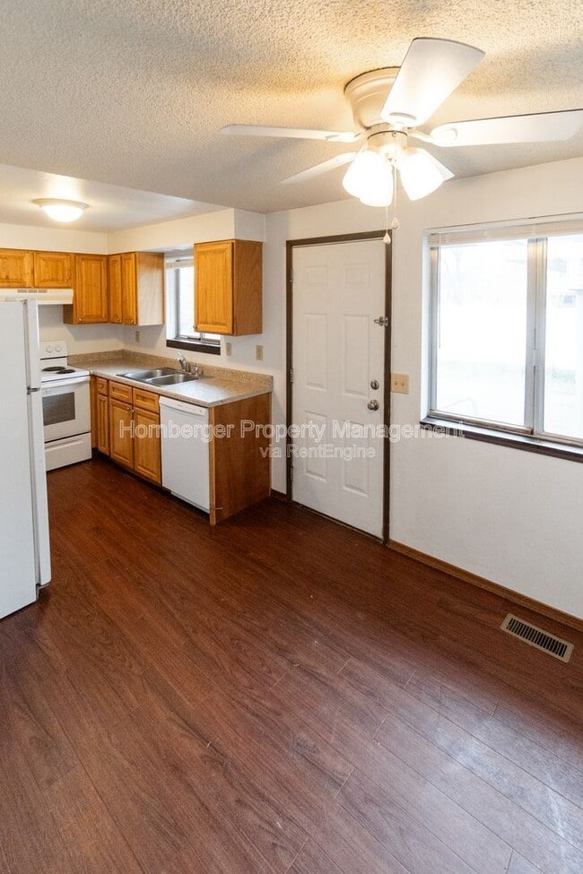 Building Photo - 7024 N Wiscomb St