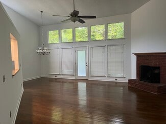 Building Photo - 3412 Armitage Dr