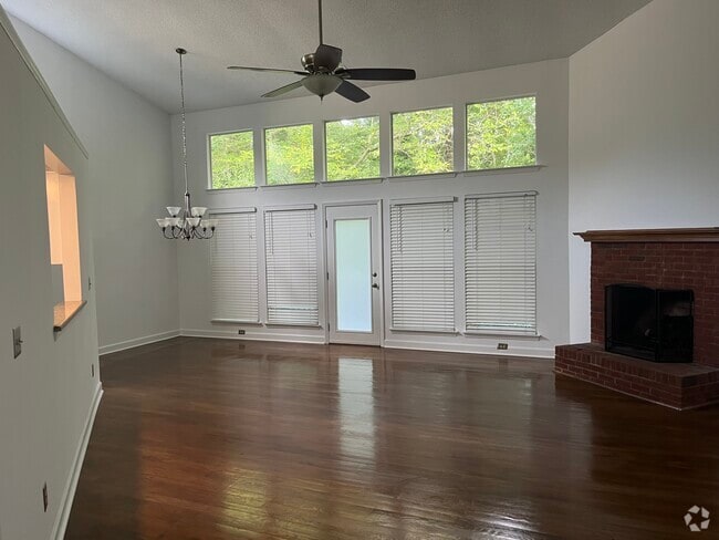 Building Photo - 3412 Armitage Dr