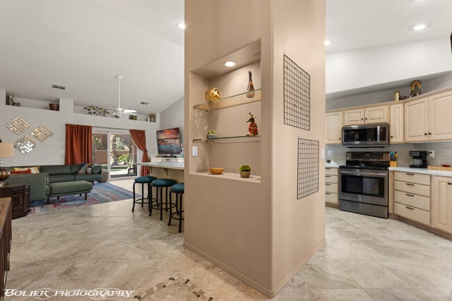 Foto del edificio - 887 Ironwood Dr