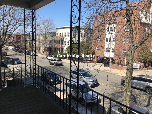 Foto del edificio - 294 Highland Ave