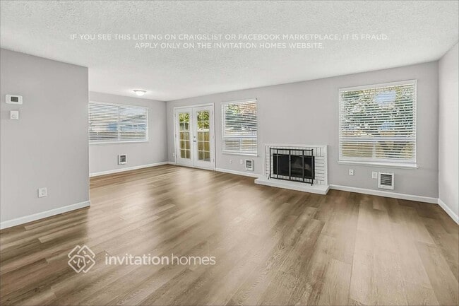 Building Photo - 12428 42nd Ave NE