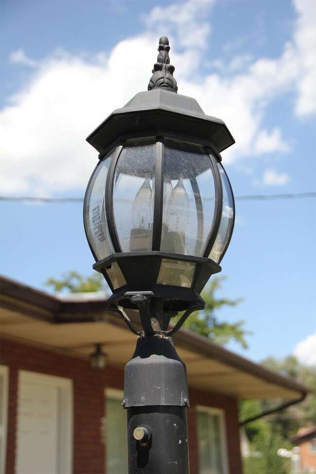 Foto del edificio - 330 E 100 S