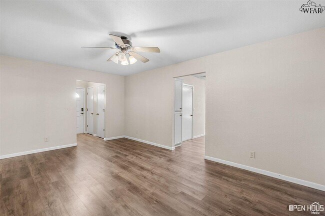 Building Photo - 4400 Rhea Rd