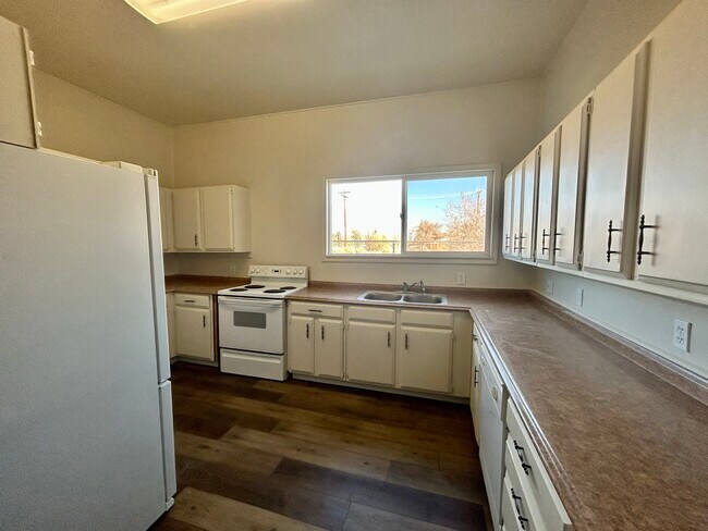 Foto del edificio - 904 Dresslerville Rd