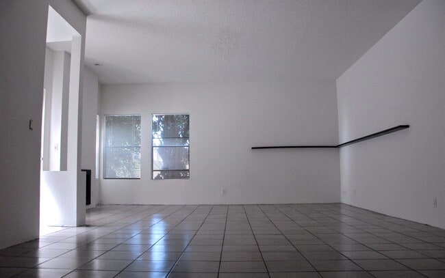 Building Photo - 3675 Keystone Ave
