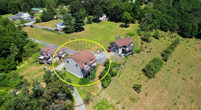 Building Photo - 16 Forino Ln