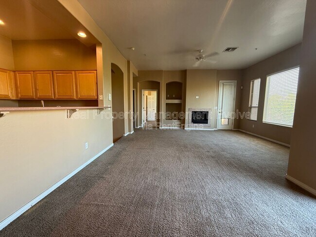 Foto del edificio - 16420 N Thompson Peak Pkwy