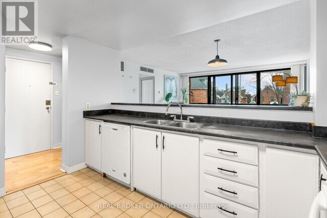 Photo du bâtiment - 446-446 Gilmour St