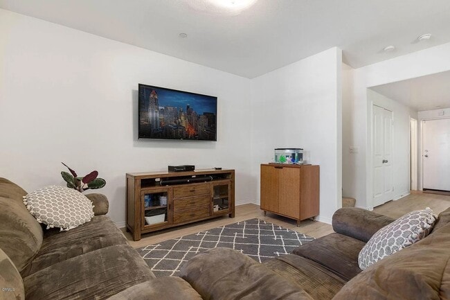 Building Photo - 608 Flathead River St