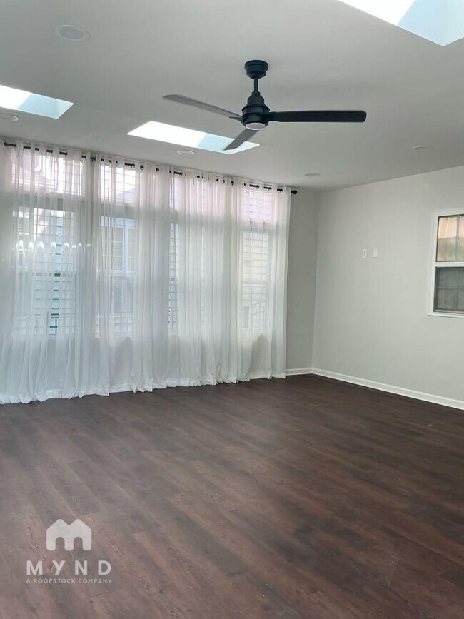 Foto del edificio - 9224 Ardrey Woods Dr