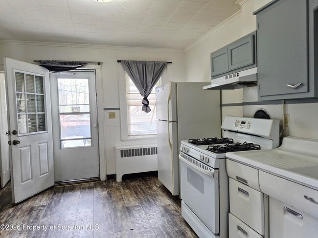 Building Photo - 68 Green Pl