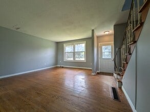 Building Photo - 602 Mudcat Rd