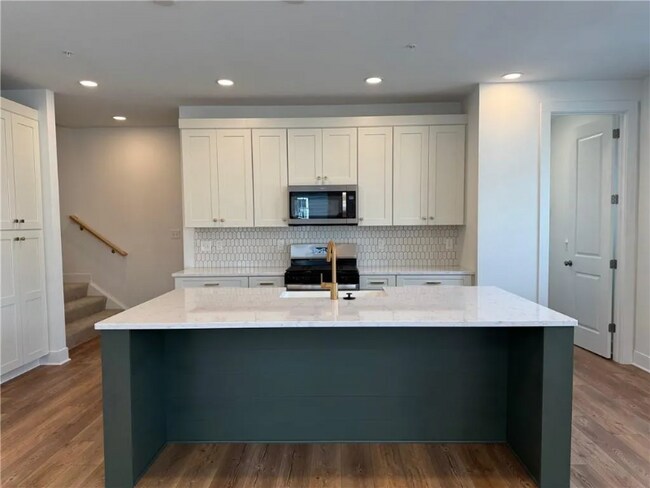 Foto del edificio - 607 Carlton Ln