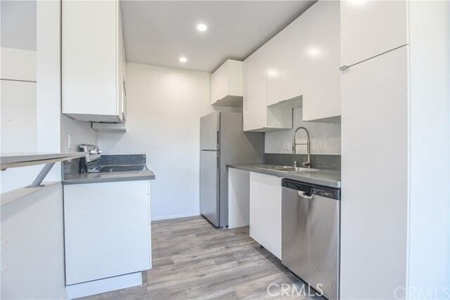 Foto del edificio - 11825 National Blvd