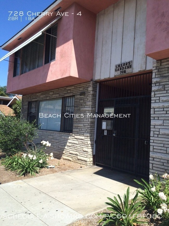 Building Photo - 728 Cherry Ave