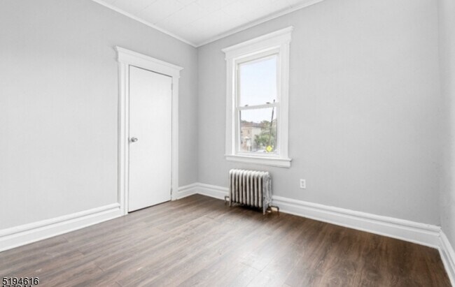 Building Photo - 137 Renner Ave