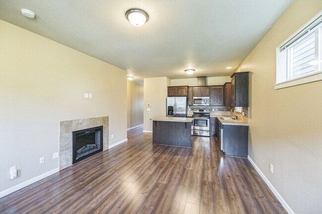Foto del edificio - 2503 Carson Loop