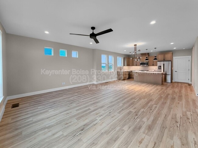 Building Photo - 6234 N Holly Spgs Ln