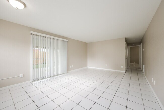 Building Photo - 14 Abaco St