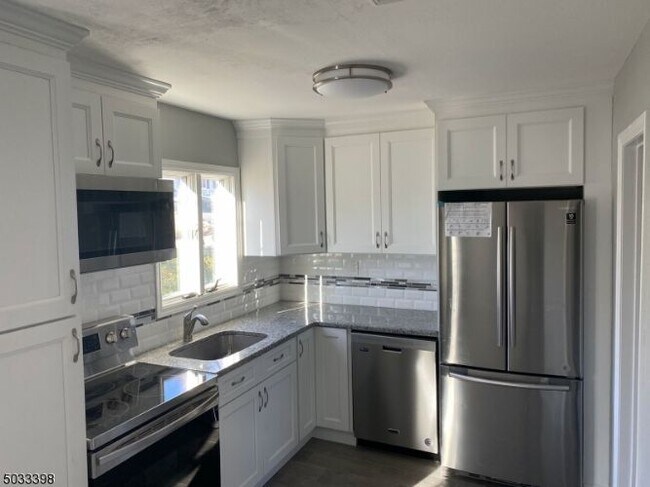 Building Photo - 303 Knox Way
