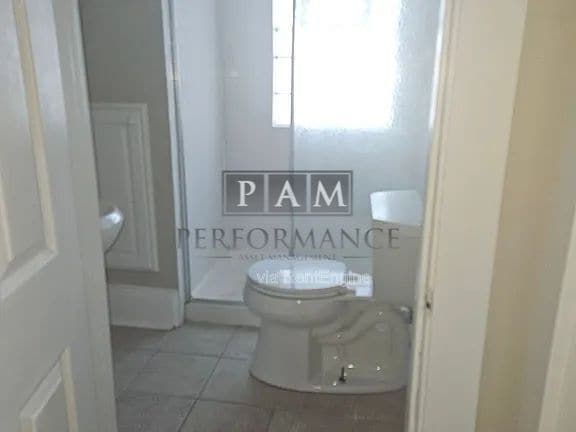 Building Photo - 2028 W Michigan St