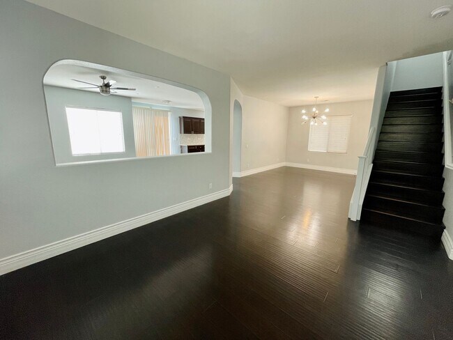 Foto del edificio - BEAUTIFUL HOME IN RHODES RANCH GUARD GATED COMMUNITY! AMMENITIES INCLUDE COMMUNITY BASKETBALL COU...