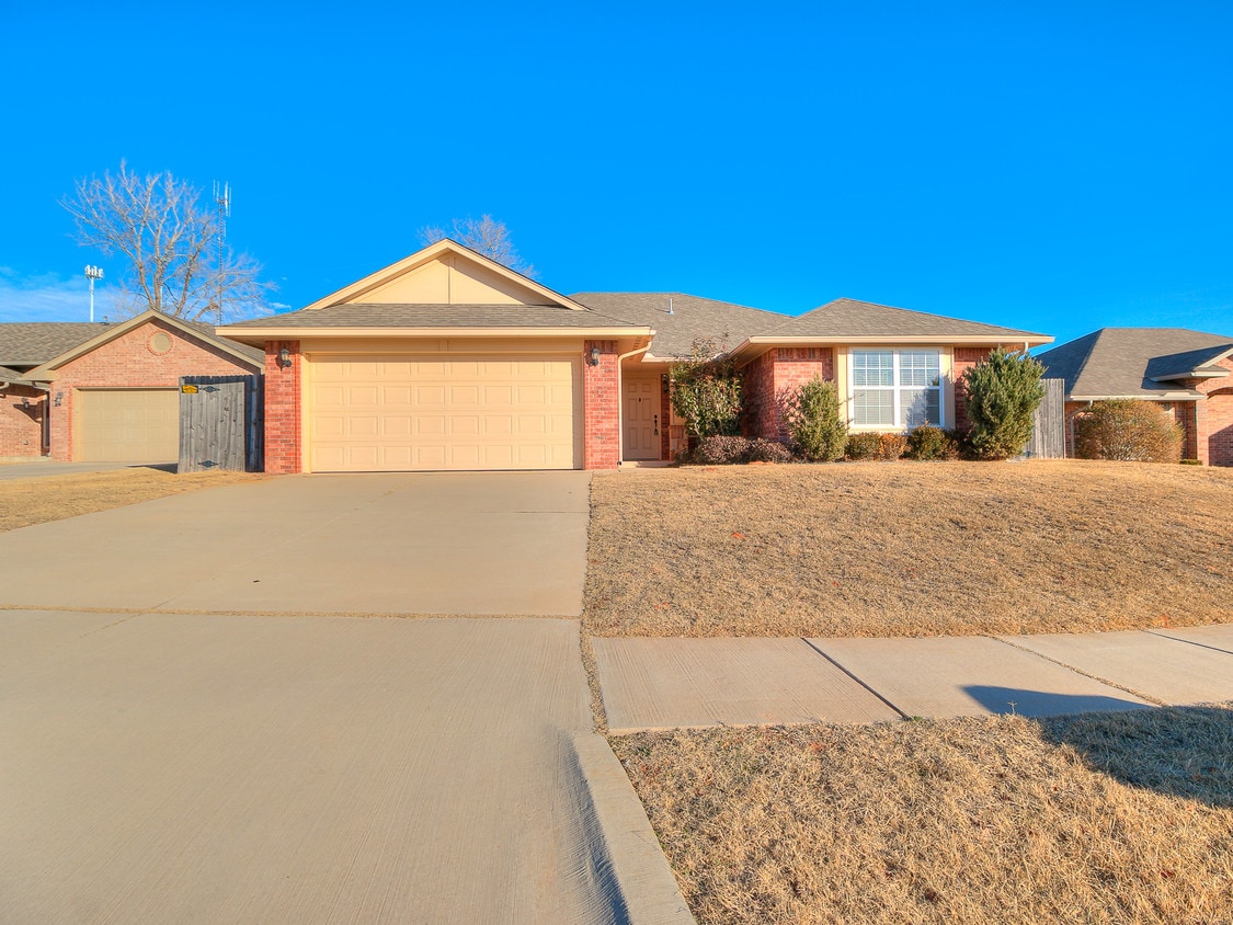 Primary Photo - 10637 Turtlewood Dr