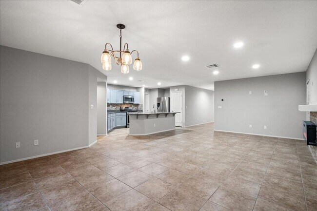Building Photo - Beautiful 3 Bd, Single-Story Solar Powered...