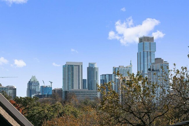 Foto del edificio - 701 Highland Ave