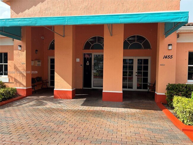 Foto del edificio - 2637 SE 16th Terrace