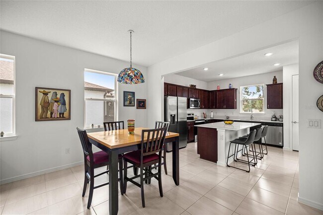 Building Photo - 9412 SW 53rd Pl