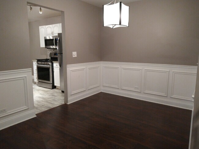 Foto del edificio - 292 Middlebury Ct