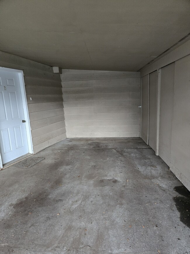 Carport - 4720 SE 52nd Ave