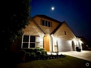 Building Photo - 14312 Home Trl