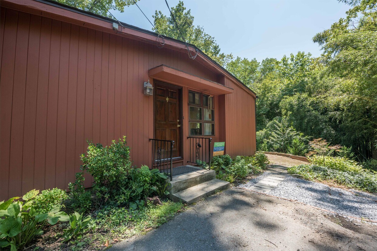 Foto principal - 6408 82nd Pl