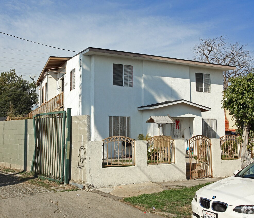 Primary Photo - 2573-2577 S Spaulding Ave