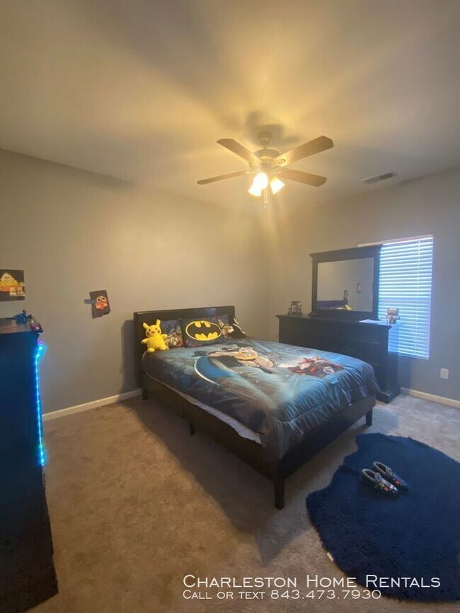 Building Photo - 638 English Oak Cir