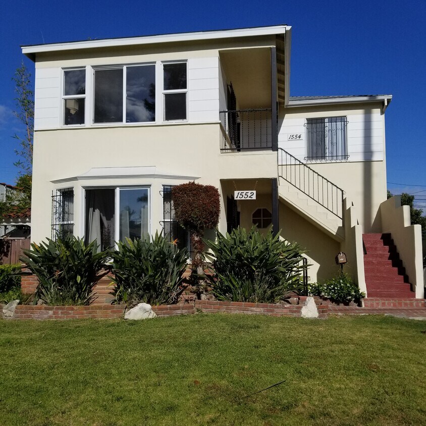 FRENTE - 1554 S Stanley Ave